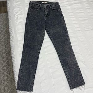 Levi’s 721 High Rise Skinny.